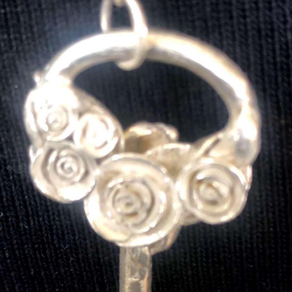 Sterling Silver Necklace w/Key Pendant - Picture 6 of 11